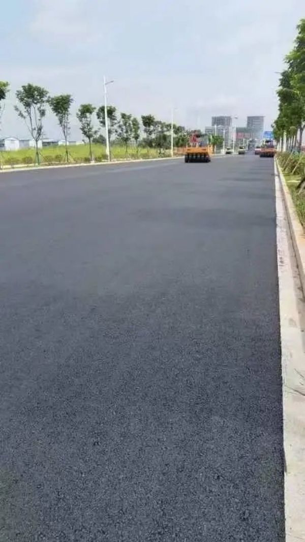 長(zhǎng)沙太空金路橋材料有限公司,雙鋼輪壓路機(jī),福格勒瀝青攤鋪機(jī),AC系列,AF系列,SBS系列